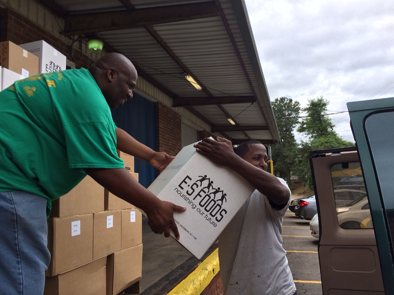 Photo of Summer Meals partner picking up food at Raleigh Branch