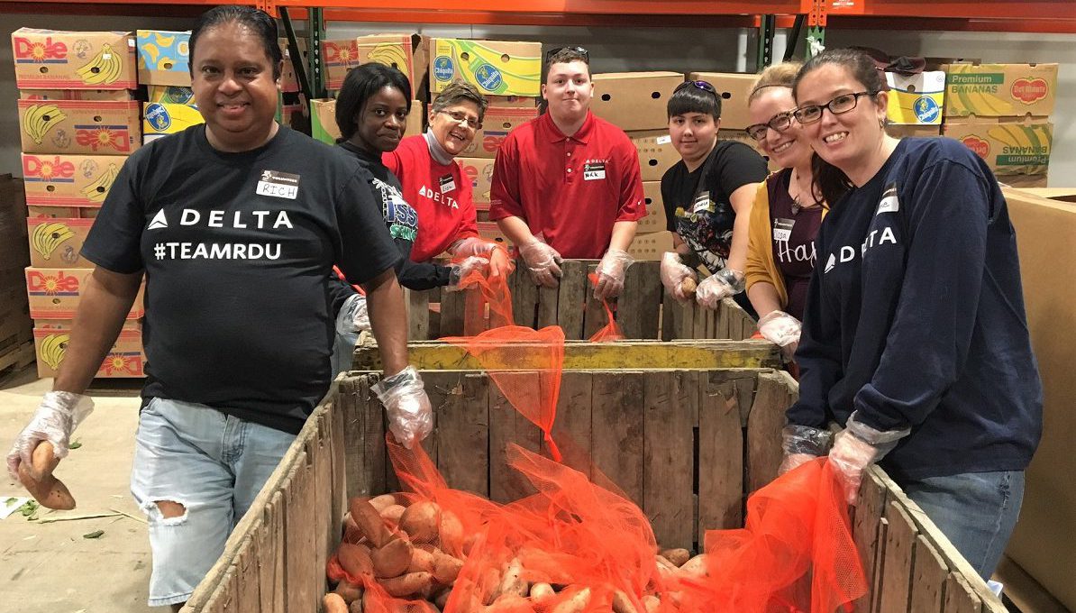 Delta volunteers at Food Bank CENC on Giving Tuesday 2017